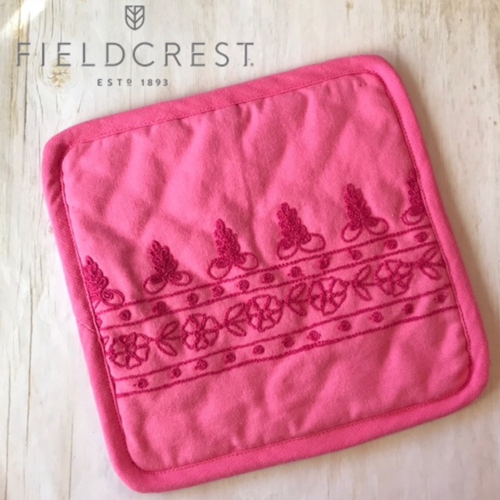 Fieldcrest Hot Pink Embroidered Pot Holder